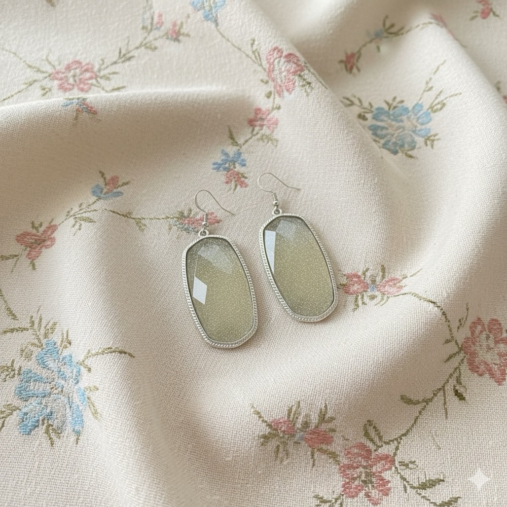 Silver and Gray Glitter Earrings 🤍